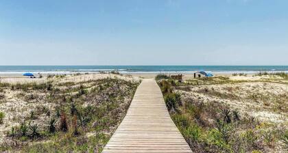 First floor ocean area villa w/ dune & wooded views - just steps from the beach