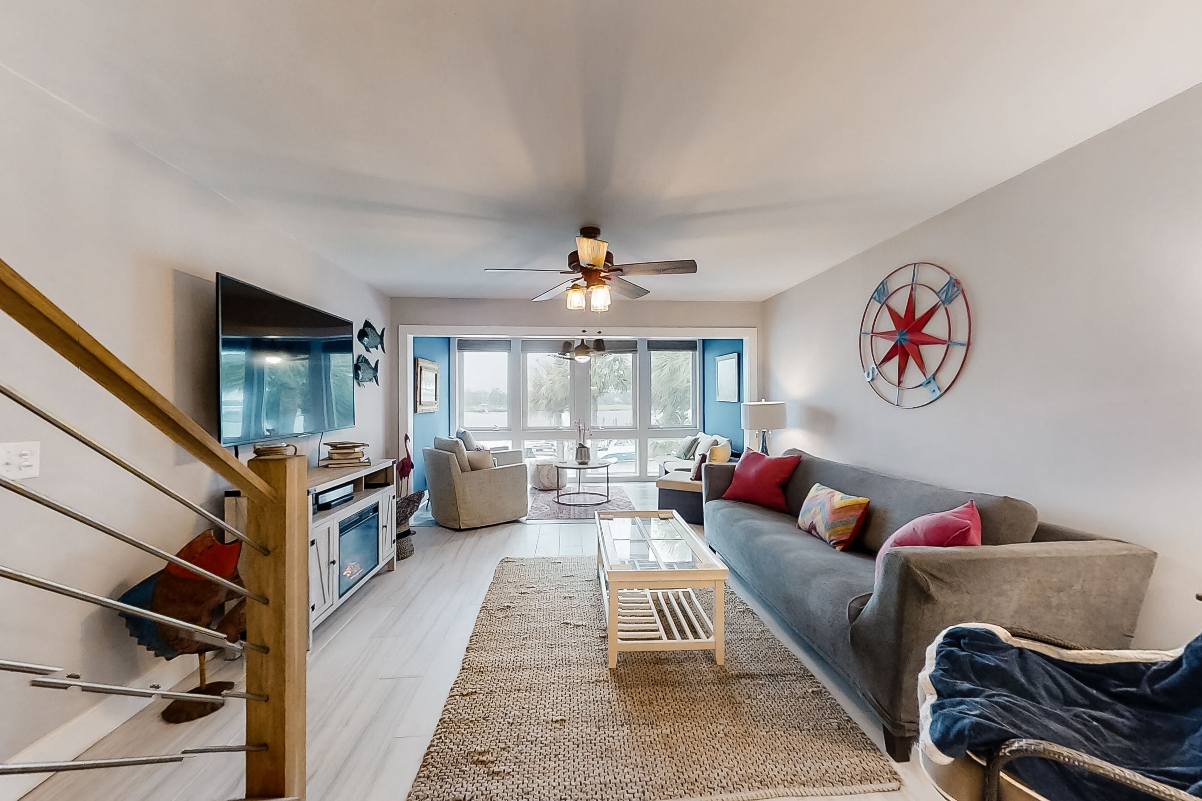 TV, fireplace, offices