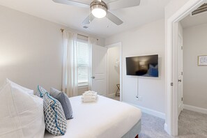 2 عدّة غرف نوم وواي فاي وملاءات أسرّة