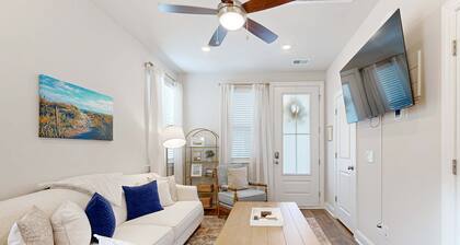 New and Updated Home- Close to charming downtown Charleston