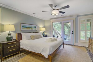 2 soverom, strykejern/-brett, wi-fi og sengetøy