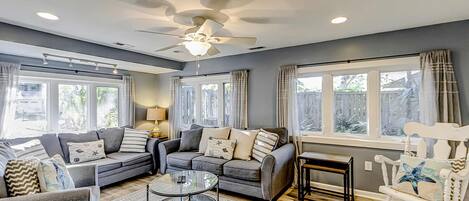 電視、DVD 播放機、 辦公室