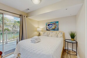 2 chambres, fer et planche à repasser, Wi-Fi, draps fournis