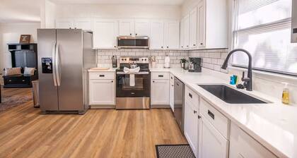 Creola Charm - 3BR, 2BA with Hot Tub, Fire pit and Washer/Dryer