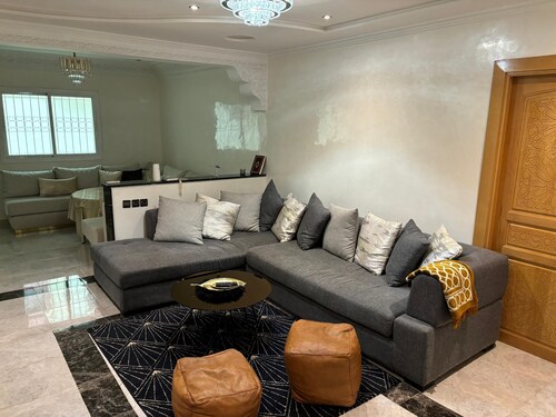 Lovely 1-bedroom condo with AC in charming Fes 6km to Old Medina