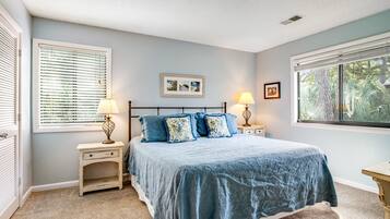 3 chambres, fer et planche Ă repasser, Wi-Fi, draps fournis