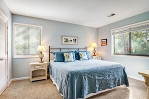 3 makuuhuonetta, silitysrauta/-lauta, Wi-Fi, vuodevaatteet