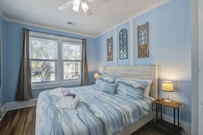 5 habitaciones, escritorio, wifi y ropa de cama 