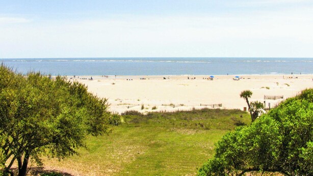 På stranden