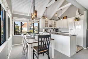 Fridge, microwave, oven, stovetop - Stylish beach villa with three decks, and golf course views (Seabrook Island)