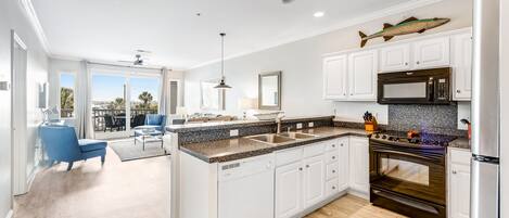 ثلاجة، ميكروويف، فرن، غسالة أطباق