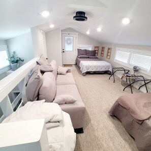 1 bedroom, bed sheets