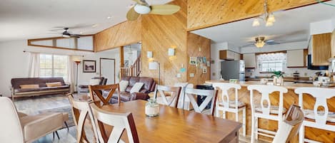 Televisión, reproductor de DVD, oficina