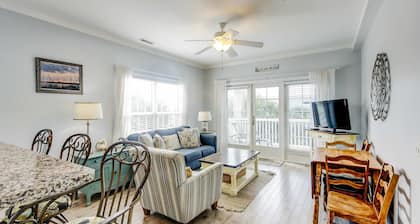 Fantastic condo with water-view, pool, balcony, central AC, & washer/dryer