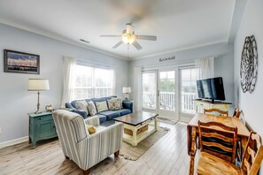 Televisión y oficina 