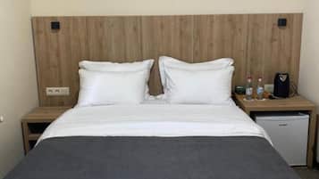 Standard Double Room, Balcony, Mountain View | Desk, laptop workspace, blackout drapes, free WiFi