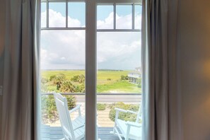Interior - Oceanfront home with stunning ocean views, central AC, and private W/D (Folly Beach)