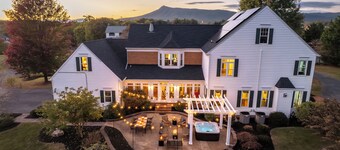 Picturesque and Private near Massanutten, Sleeps 20