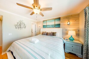 2 soverom, strykejern/-brett, wi-fi og sengetøy