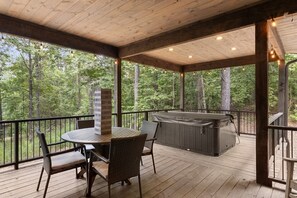 Outdoor dining - Romantic Cabin | Hot Tub · Games · Fire Pit (Broken Bow)