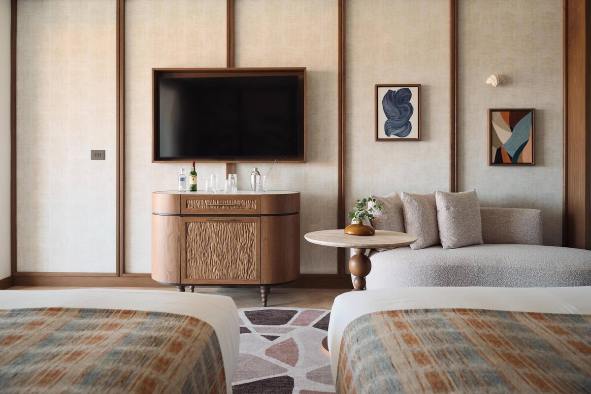 Minibar, in-room safe, desk, laptop workspace