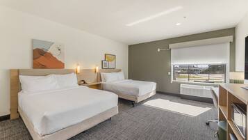 Rom, 2 queensize-senger, tilgjengelighetstilpasset, badekar (Mobility & Hearing) | Wi-fi (inkludert)