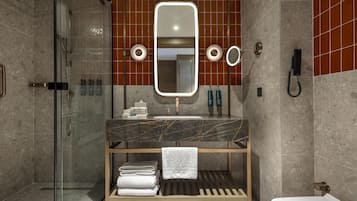 Dusche im Bad