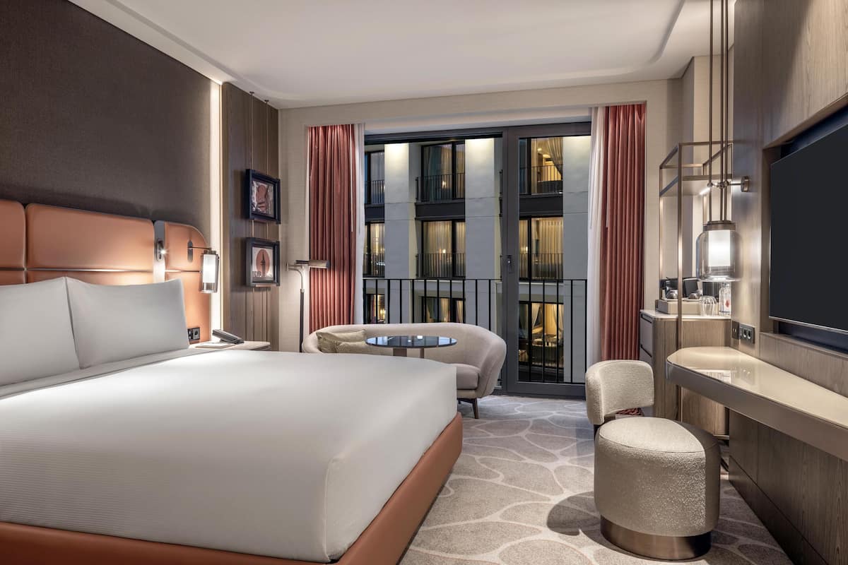 In-room safe, blackout curtains, iron/ironing board, free WiFi