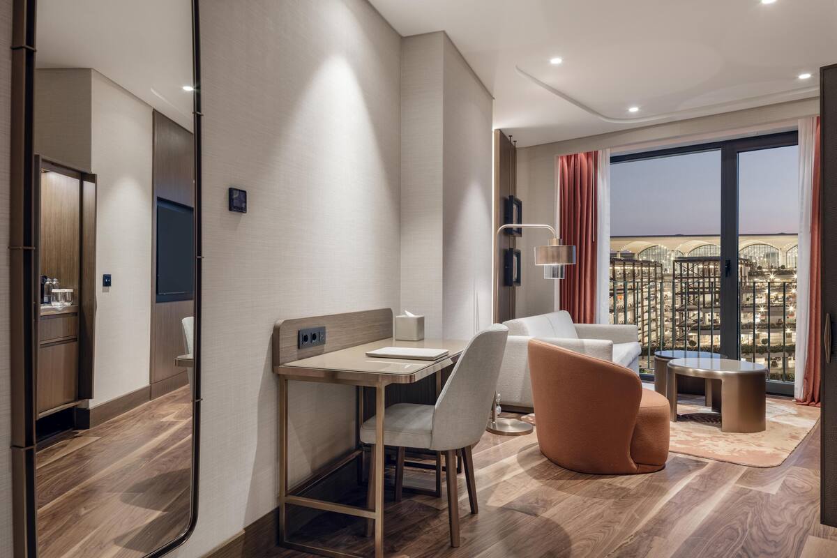 Suite, 1 chambre | Coffres-forts dans les chambres, rideaux occultants