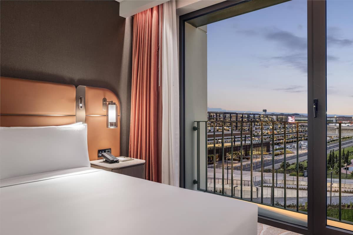 In-room safe, blackout curtains, iron/ironing board, free WiFi