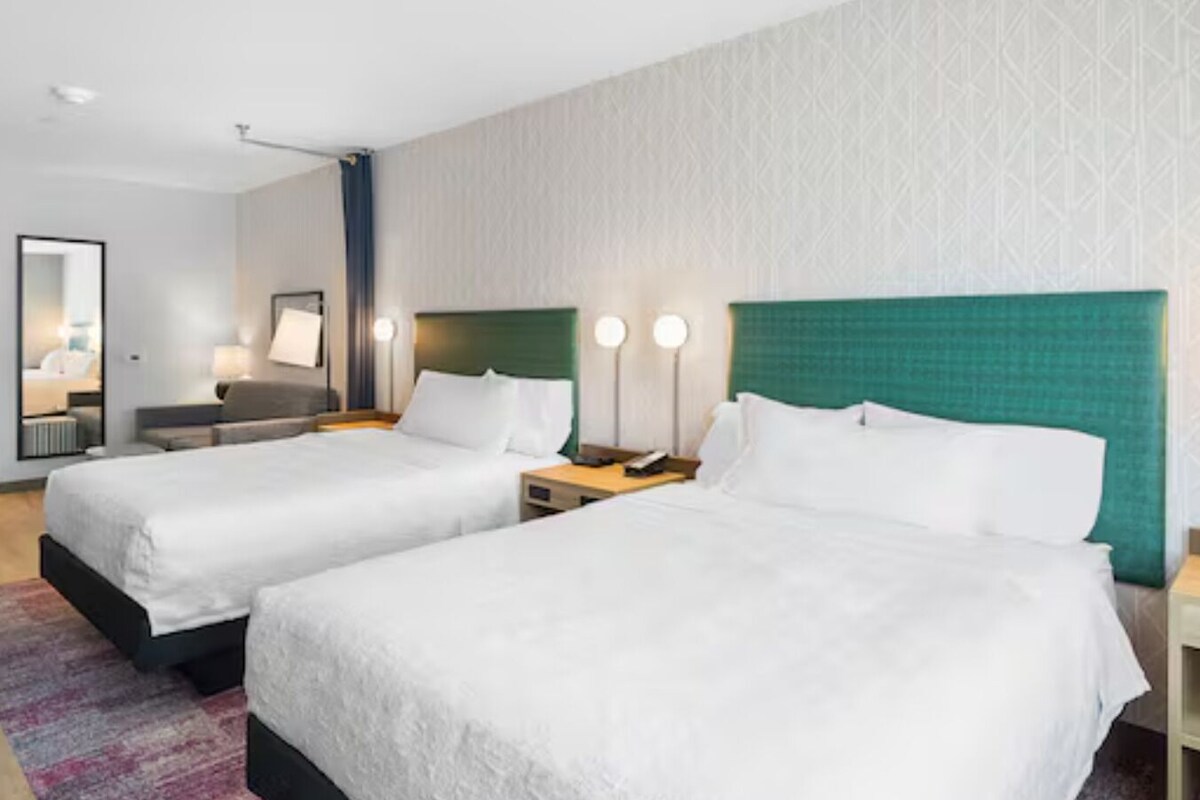 In-room safe, desk, laptop workspace, blackout curtains
