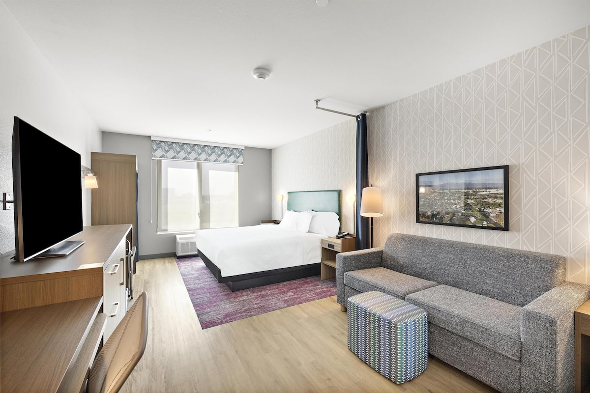 In-room safe, desk, laptop workspace, blackout drapes