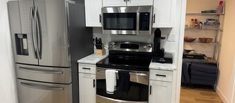 Fully Renovated, 3-bedroom house walking distance to FSU's Campus.