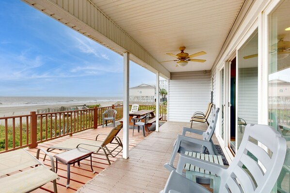 Terrace/patio - Newly Remodeled Oceanfront 'Folly Drifter' w/ Beach Access & Private Deck (Folly Beach)