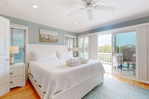 3 soverom, skrivebord, strykejern/-brett og wi-fi