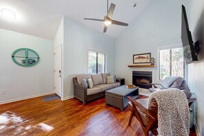 TV, fireplace, offices