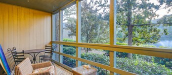 Comfortable ground-floor condo with enclosed patio, washer/dryer, & AC