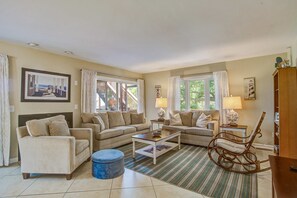 TV, offices - Restful beach home w/ large screen porch and open deck - easy walk to beach (Isle of Palms)