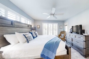 2 bedrooms, iron/ironing board, WiFi, bed sheets - Updated beach villa with lagoon-view balcony at Kiawah Island Golf Resort (Kiawah Island)