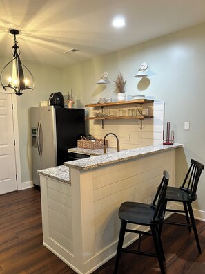 Fridge, microwave, oven, stovetop - 3-BDRM House, Centrally to Hospitals, Beaches, & Bars, with Fire Pit, Pool, (North Charleston)