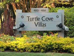 Property grounds - Lagoon view second floor villa, just a short walk to the beach (Kiawah Island)