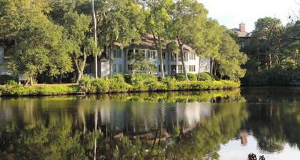 Lagoon view second floor villa, just a short walk to the beach