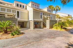 Exterior - Three-level marsh-front villa with screened porch - walk to all amenities (Seabrook Island)