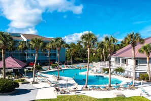 Pool - Riverfront condo near Folly Beach with balcony, views, outdoor pool & tennis (Folly Beach)