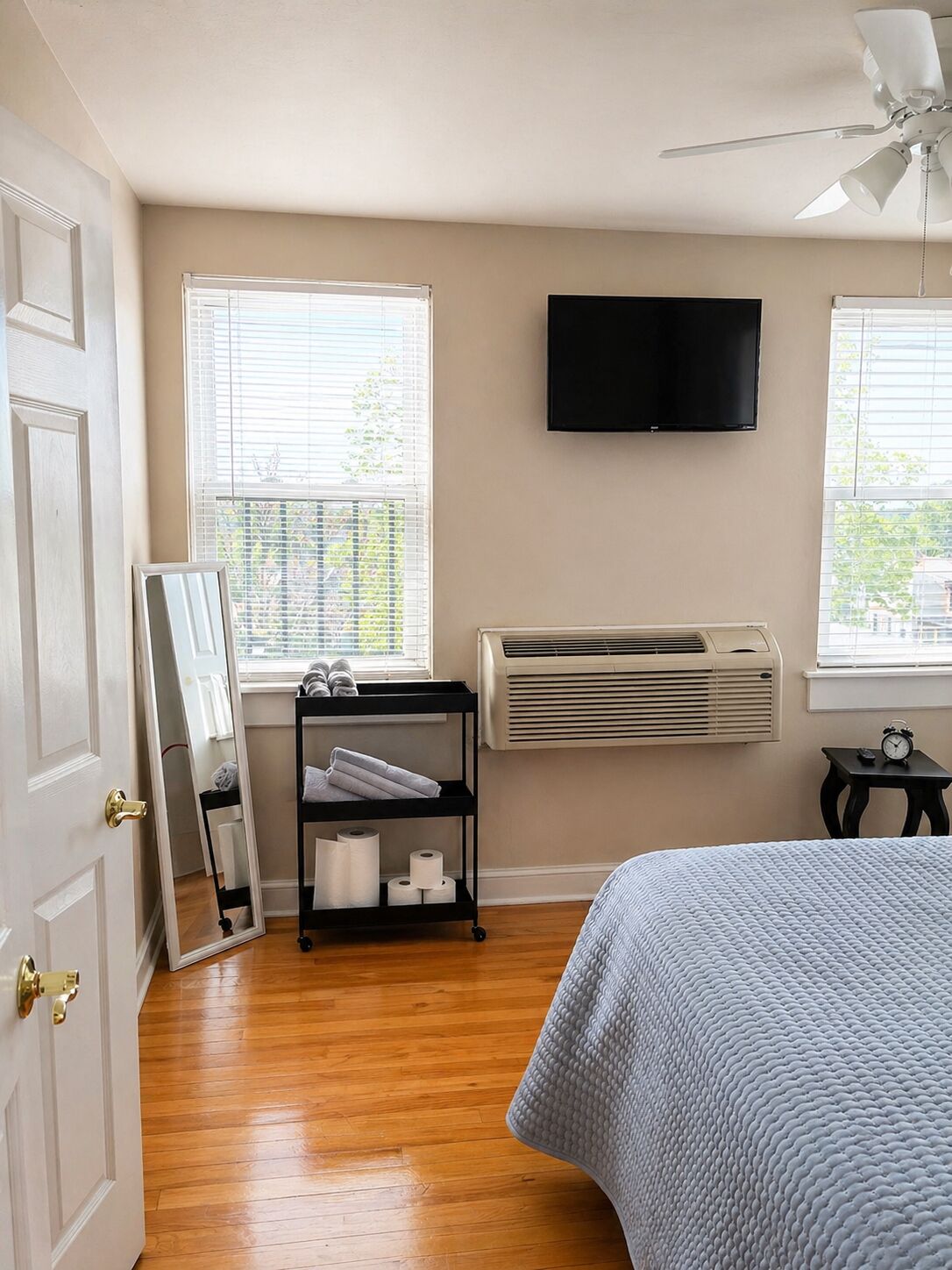 1 bedroom, in-room safe, iron/ironing board, free WiFi