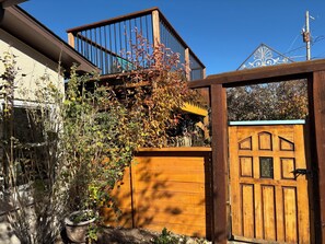 Exterior detail - Mountain View Cottage in Historic Palmer Lake (Palmer Lake)