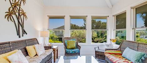 TV, DVD player, offices