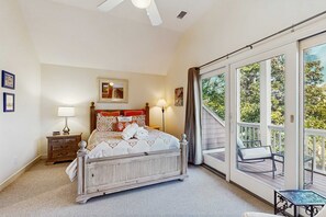 4 habitaciones, tabla de planchar con plancha, wifi y ropa de cama 