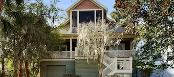 Spacious home with pool - walk to beach & golf