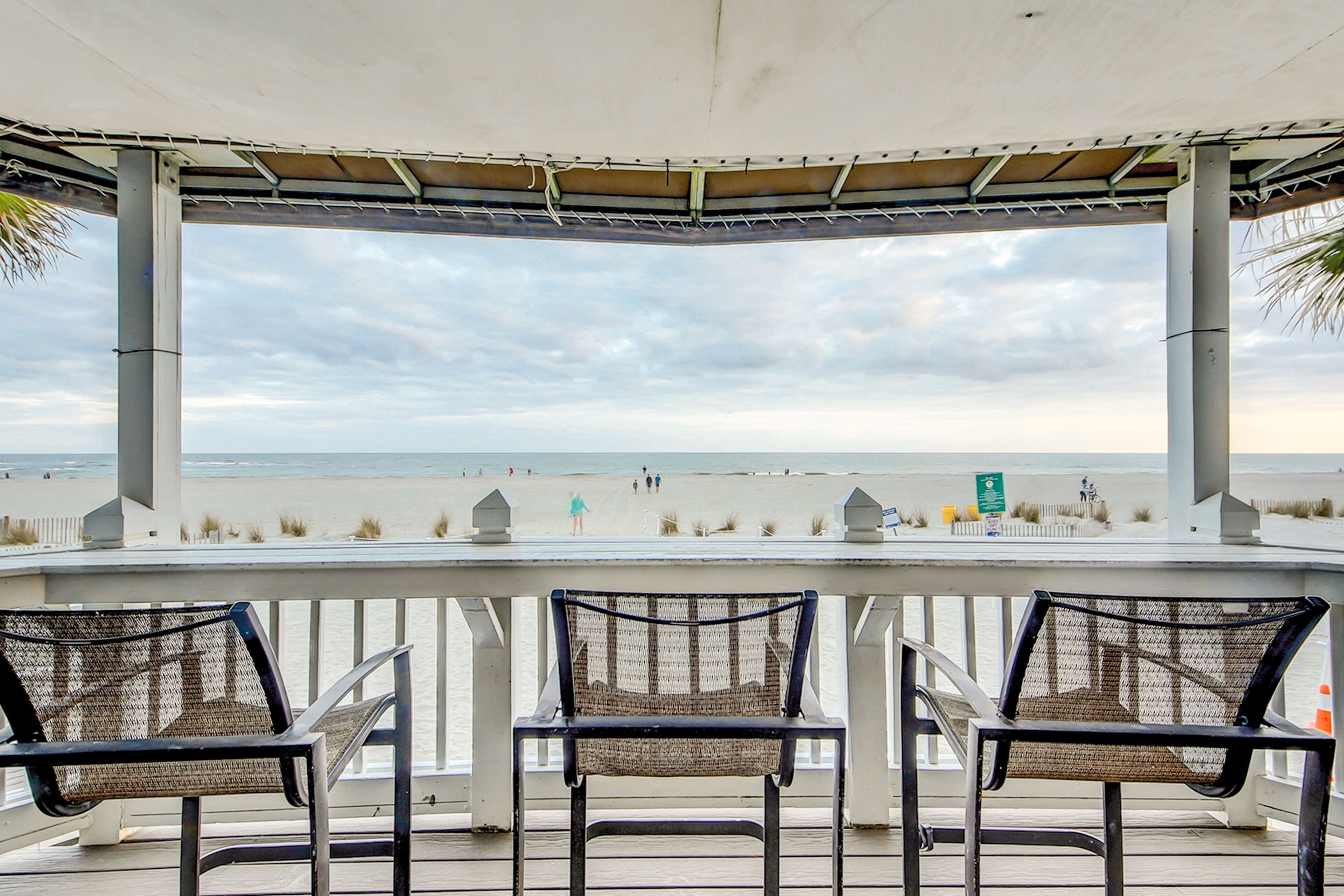 المنطقة المحيطة بالمنشأة